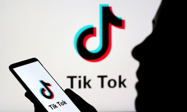 India bans 59 mostly Chinese apps amid border crisis
