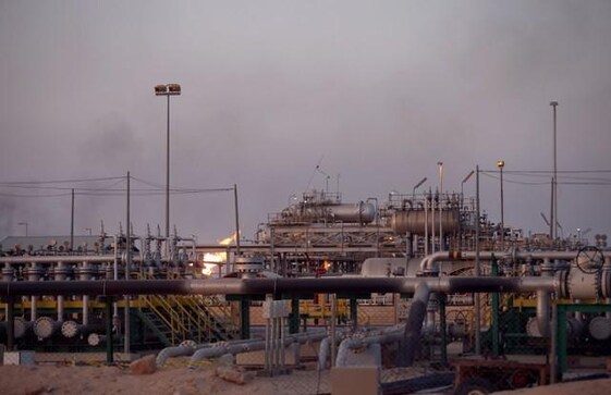 Iraqi police disperse protesters outside Zubair oilfield as unrest grows Iraqi police disperse protesters outside Zubair oilfield as unrest grows