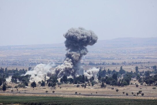 Russian-backed air strikes hit Islamic State in southern Syria: sources Russian-backed air strikes hit Islamic State in southern Syria: sources