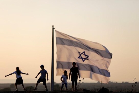 Assad advance spurs "urgent" Russia-Israel talks on Syria buffer Assad advance spurs "urgent" Russia-Israel talks on Syria buffer