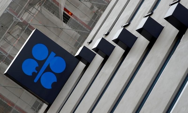 OPEC extends oil cut to prop up prices as economy weakens OPEC extends oil cut to prop up prices as economy weakens