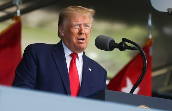 Trump approves 5-week extension for small business pandemic loan applications Trump approves 5-week extension for small business pandemic loan applications