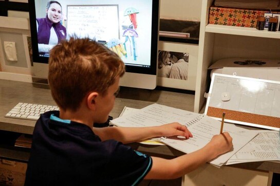 L.A. teachers demand better technology to avoid remote learning chaos in fall L.A. teachers demand better technology to avoid remote learning chaos in fall