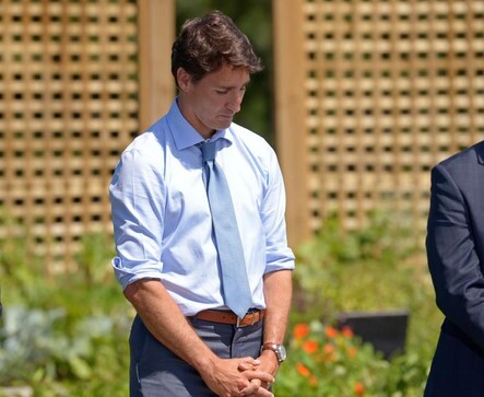 Ethics breach plunges Canada's Trudeau back into image crisis ahead of vote Ethics breach plunges Canada's Trudeau back into image crisis ahead of vote