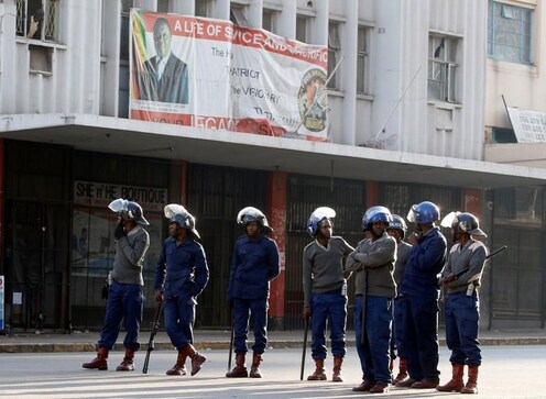 Zimbabwe opposition backs down from protest to avoid 'blood in the streets' Zimbabwe opposition backs down from protest to avoid 'blood in the streets'