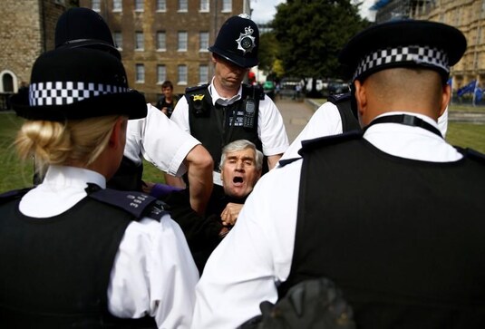 British PM to suspend parliament before Brexit, opposition denounces 'coup' British PM to suspend parliament before Brexit, opposition denounces 'coup'