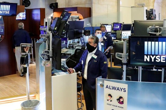 Wall Street weighed down by fiscal aid uncertainty as tech boost fades Wall Street weighed down by fiscal aid uncertainty as tech boost fades