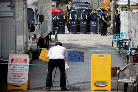 Church at centre of South Korea coronavirus outbreak says government fabricating tests Church at centre of South Korea coronavirus outbreak says government fabricating tests