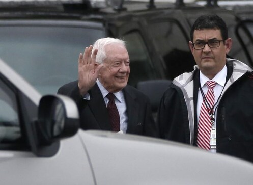 Former U.S. President Carter falls, requires stitches Former U.S. President Carter falls, requires stitches