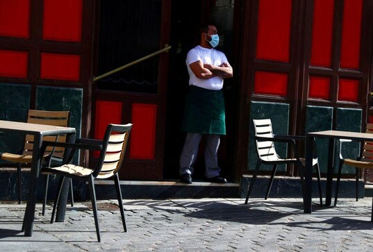 Madrid must impose travel restrictions or face state of emergency, Spanish government says Madrid must impose travel restrictions or face state of emergency, Spanish government says