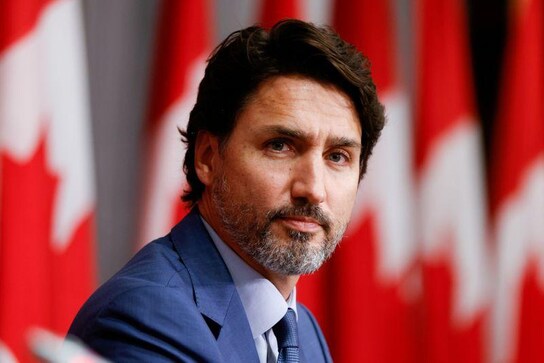 Canada at tipping point in fight against coronavirus, says gloomy prime minister Trudeau Canada at tipping point in fight against coronavirus, says gloomy prime minister Trudeau