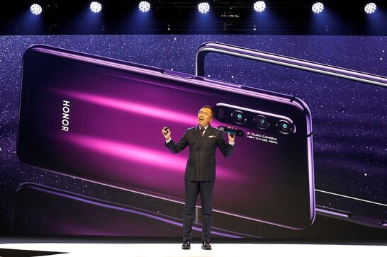 Exclusive: Huawei in talks to sell parts of its Honor smartphone business - sources Exclusive: Huawei in talks to sell parts of its Honor smartphone business - sources