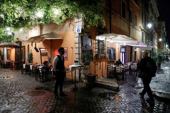 Italy approves new stimulus package to help virus-hit economy Italy approves new stimulus package to help virus-hit economy