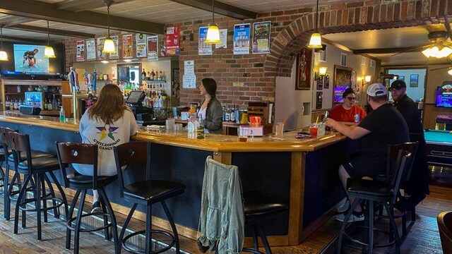 Wisconsin judge reinstates limits on public gatherings including bars and restaurants due to COVID-19 surge Wisconsin judge reinstates limits on public gatherings including bars and restaurants due to COVID-19 surge