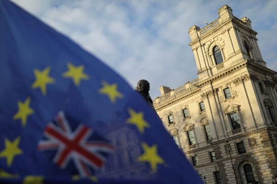 EU, Britain agree to resume trade talks after week-long hiatus EU, Britain agree to resume trade talks after week-long hiatus