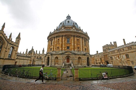 Oxford's Brazil vaccine trial to continue after volunteer dies - university Oxford's Brazil vaccine trial to continue after volunteer dies - university