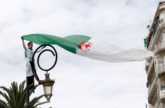 Voting ends in Algeria referendum with apparent low turnout Voting ends in Algeria referendum with apparent low turnout
