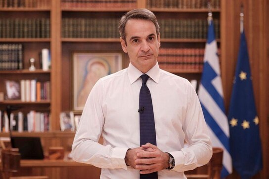 Greek government prepares more curbs to contain COVID-19 spread Greek government prepares more curbs to contain COVID-19 spread