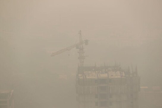India's capital suffers most toxic air in a year, heightening coronavirus worries India's capital suffers most toxic air in a year, heightening coronavirus worries