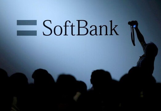 Hard cash at SoftBank: Investors await CEO Son's cashpile clues in second-quarter report Hard cash at SoftBank: Investors await CEO Son's cashpile clues in second-quarter report