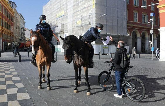 France records 27,228 new COVID-19 cases, 302 more deaths France records 27,228 new COVID-19 cases, 302 more deaths