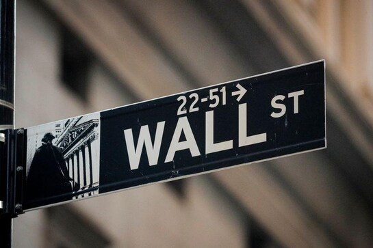Wall Street rises, Nasdaq hits record high on recovery hopes Wall Street rises, Nasdaq hits record high on recovery hopes