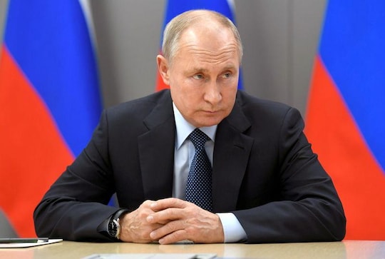 Putin says opposing forces in Belarus need to resolve crisis via talks Putin says opposing forces in Belarus need to resolve crisis via talks