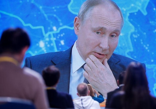 Russia's Putin blames Washington for starting new arms race Russia's Putin blames Washington for starting new arms race