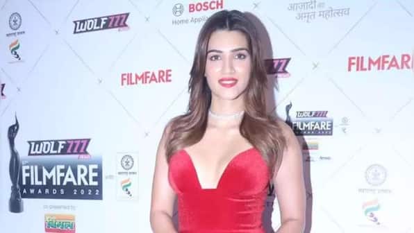 Kriti Sanon expresses gratitude after winning Filmfare award