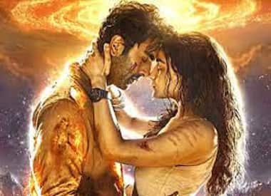 Will Brahmastra break the record of Yash's KGF 2's first-day collection of 54 Crore?