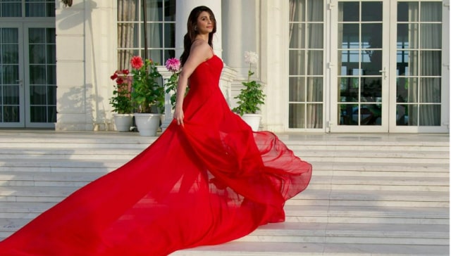 Happy Birthday Daisy Shah: A sneak peek into her glamorous photo-gallery Happy Birthday Daisy Shah: A sneak peek into her glamorous photo-gallery