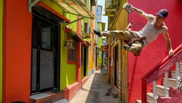Watch: German athlete Jason Paul performs parkour race across Mumbai
