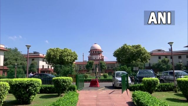 SC ‘green bench’ to issue directions on Centre-Delhi govt dispute over control of services on 27 September SC ‘green bench’ to issue directions on Centre-Delhi govt dispute over control of services on 27 September