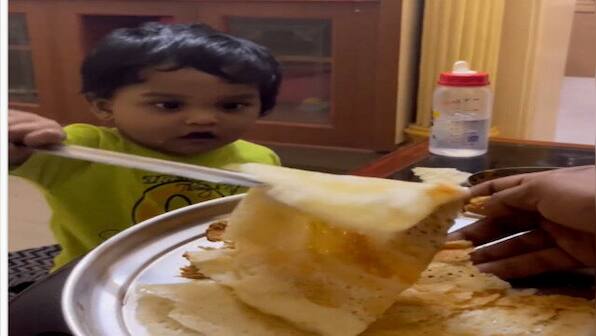 Watch: Toddler serving dosa with perfect flip awes internet