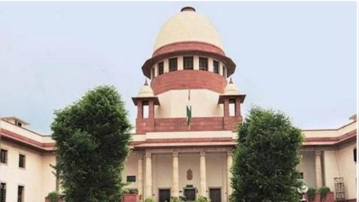 SC drops contempt case against Prashant Bhushan, Tarun Tejpal