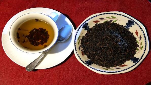 Tea drinkers enjoy possible health benefits, shows study