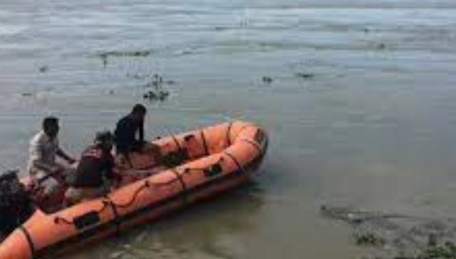 Assam: Army personnel missing in boat capsize Assam: Army personnel missing in boat capsize