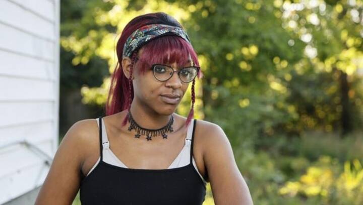 Women race political clock, cross state lines for abortions in US