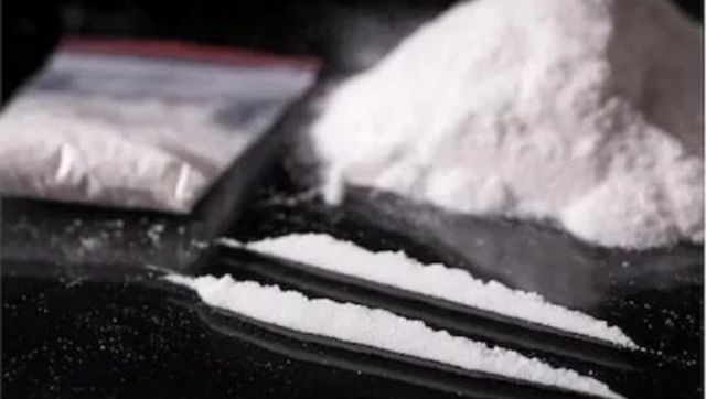Mumbai: Two Nigerian nationals arrested with mephedrone worth of crores Mumbai: Two Nigerian nationals arrested with mephedrone worth of crores