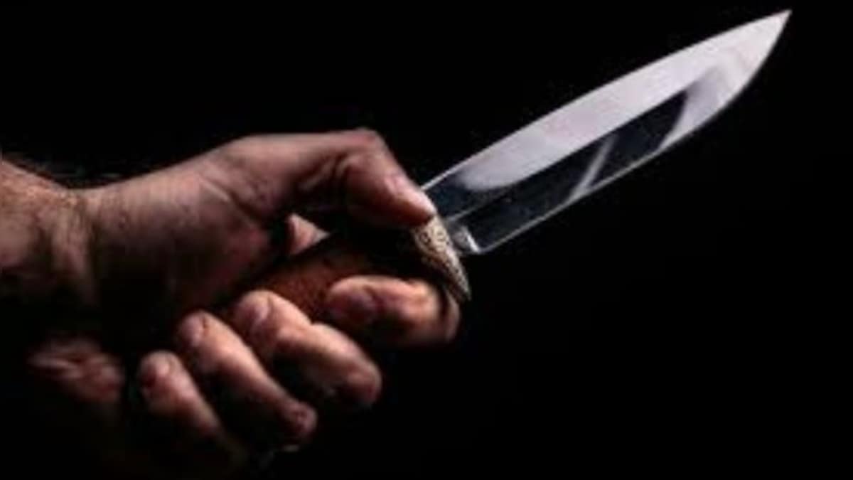 Unemployed man arrested for slitting throats of mother, wife and three daughters