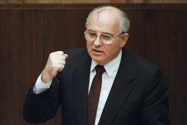 'Traitor' or reformer?: Russians divided over Gorbachev's legacy 'Traitor' or reformer?: Russians divided over Gorbachev's legacy