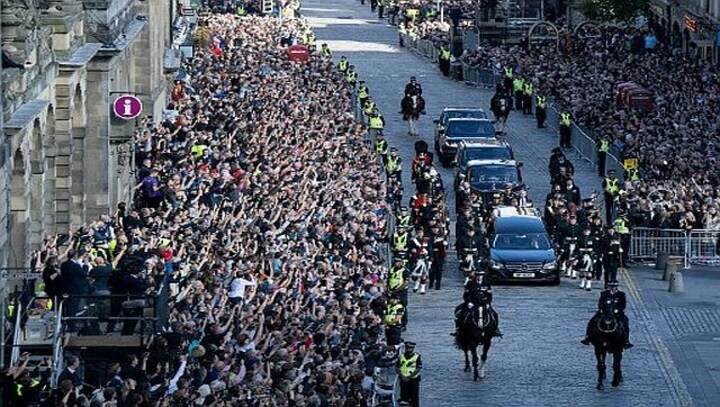 No cameras and strict bag checks: Guidelines for Queen Elizabeth II's lying in state