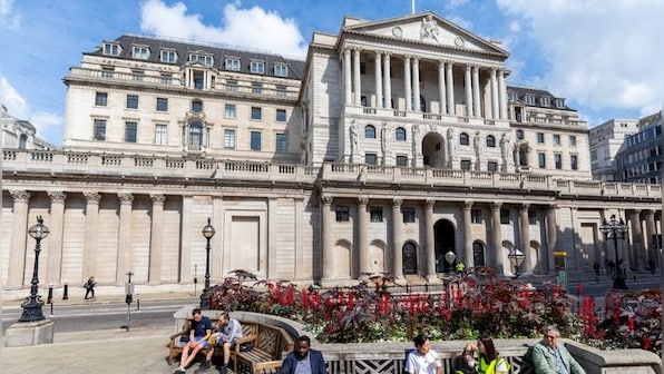 UK enters recession, central bank admits