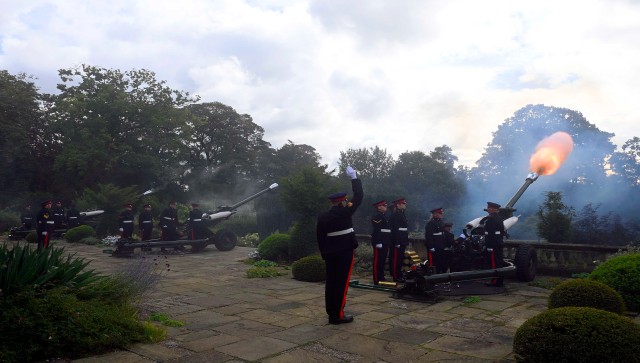 WATCH: Royal gun salute for Queen; 96 rounds to mark each year of her life WATCH: Royal gun salute for Queen; 96 rounds to mark each year of her life