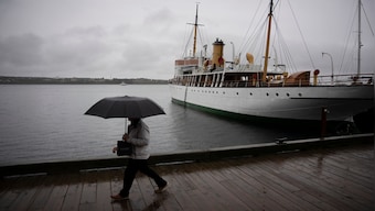 Hurricane Fiona rushes towards Atlantic Canada with heavy rain and strong winds