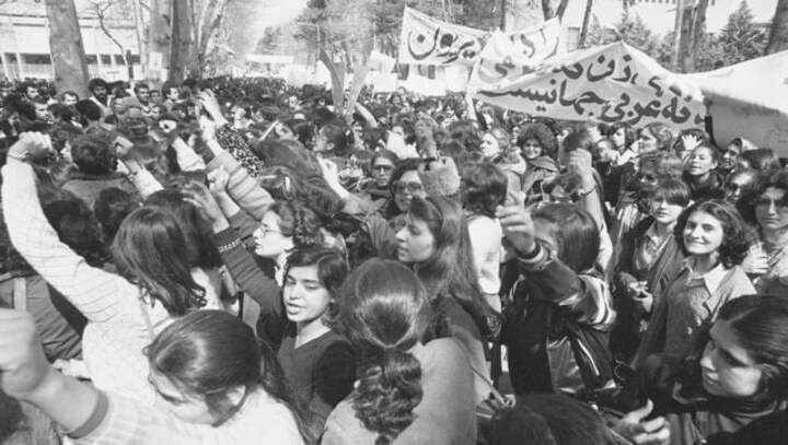 Mahsa Amini death: Iran's anti-veil protests draw on long history of resistance