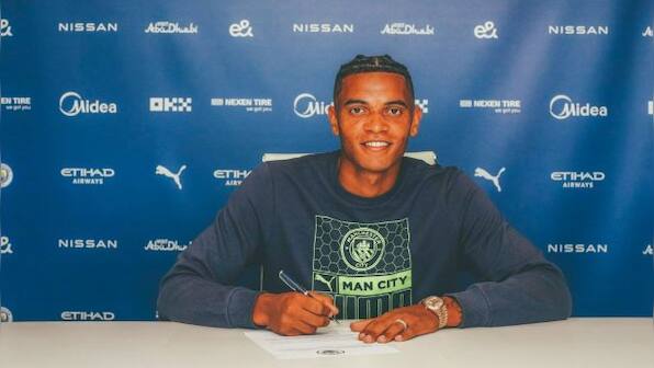 Premier League: Manuel Akanji 'perfect' for Manchester City, says Pep Guardiola