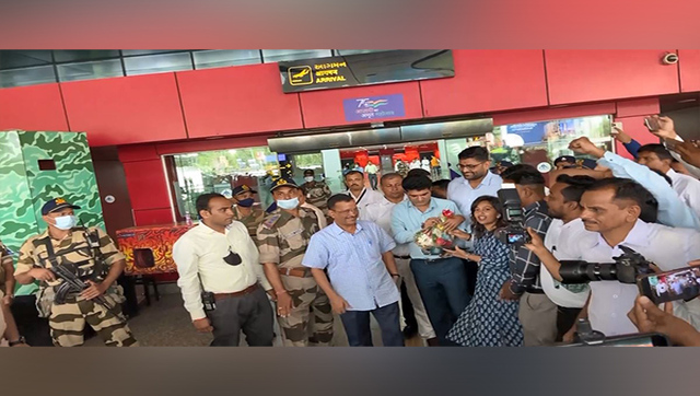 Arvind Kejriwal lands at Vadodra airport to chants of 'Modi-Modi', will address town hall meeting Arvind Kejriwal lands at Vadodra airport to chants of 'Modi-Modi', will address town hall meeting