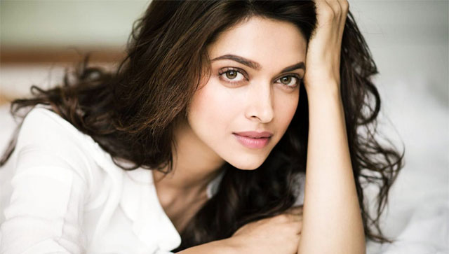 Deepika Padukone hospitalized due to uneasiness Deepika Padukone hospitalized due to uneasiness