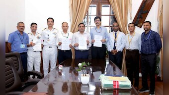Defence ministry inks deal for dual role Surface-to-Surface BrahMos missile